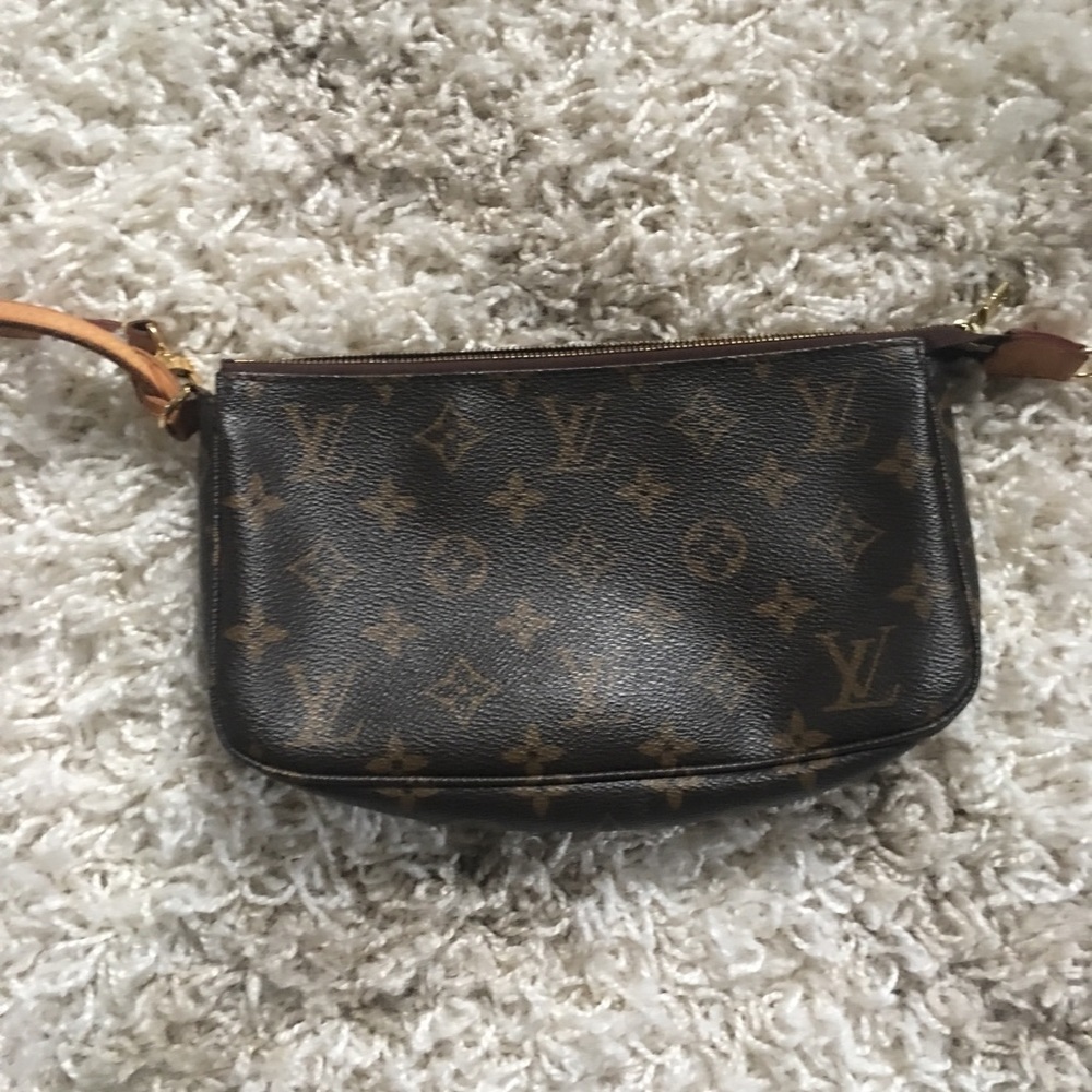 Louis Vuitton Wristlet